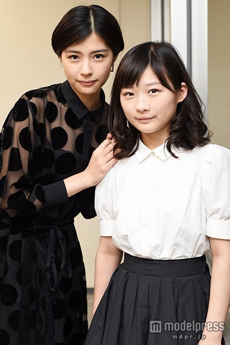 （左から）佐久間由衣、伊藤沙莉