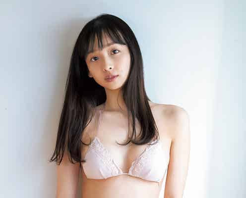 華村あすか、清純なピンクビキニにドキッ 日常を切り取ったワンシーンに<独占カット>