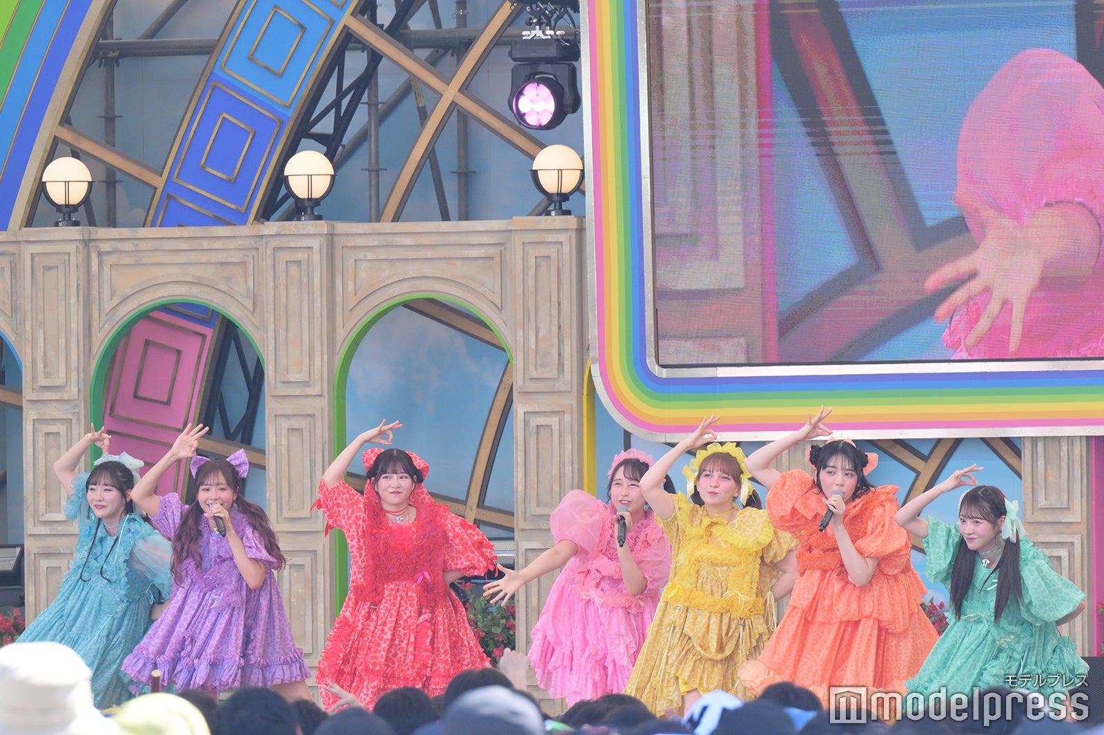 FRUITS ZIPPER（C）モデルプレス