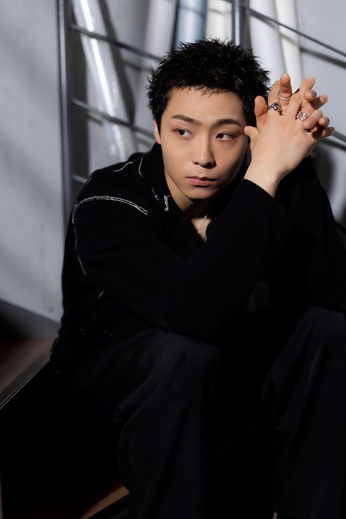 八村倫太郎「モデルプレスカウントダウンマガジン vol.13」（東京ニュース通信社刊）写真：野間憲治