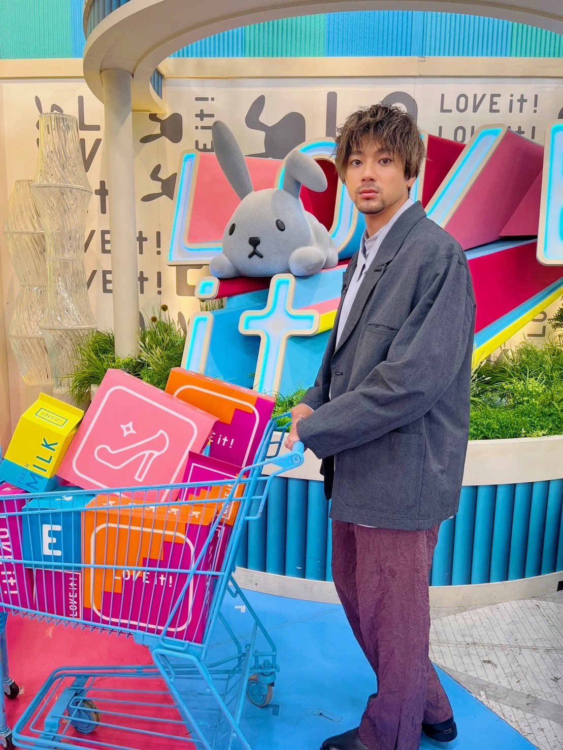 山田裕貴の髭姿／「ペンディングトレイン―８時２３分、明日　君と」公式Twitterより