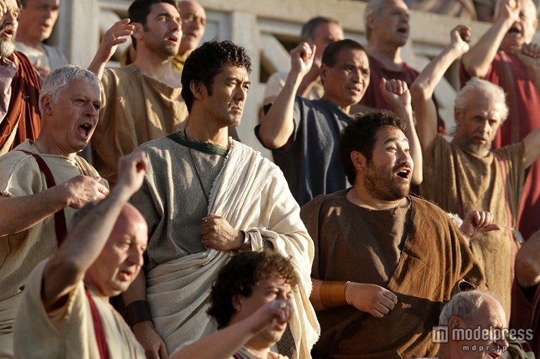 阿部寛＆上戸彩「テルマエ・ロマエII」場面カット初公開