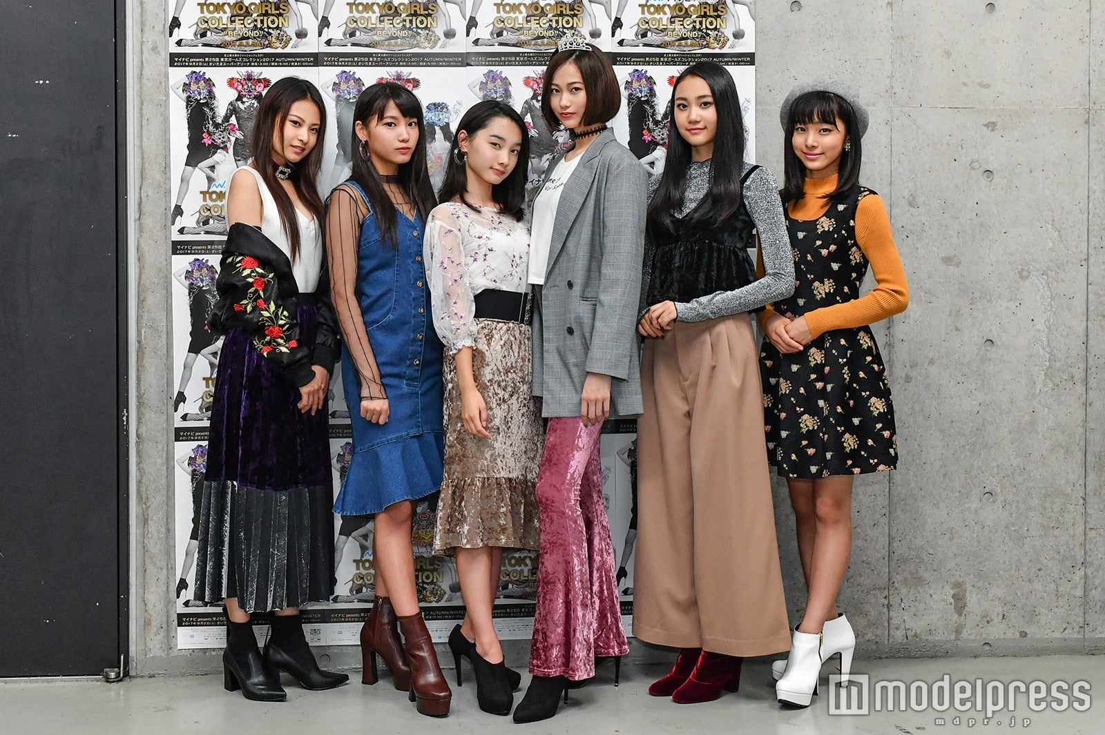 （左から）梶川永遠さん、古田愛理さん、新野尾七奈さん、阿部桜子さん、坂田琴音さん、栗田桃花さん