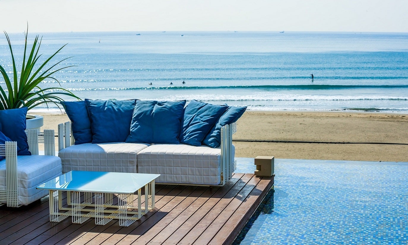 青空と水平線まで続く海！夕日もロマンチック／画像提供：株式会社ノバレーゼ