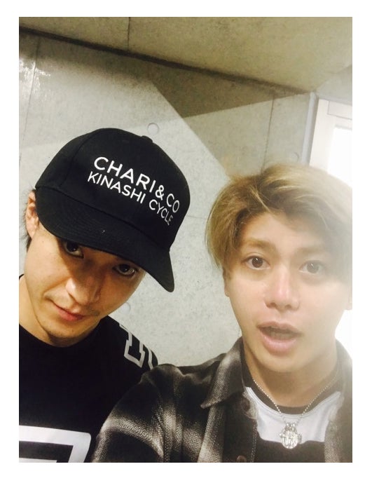 山田親太朗、義兄・小栗旬との初2ショット公開「小栗さんは優しい人」