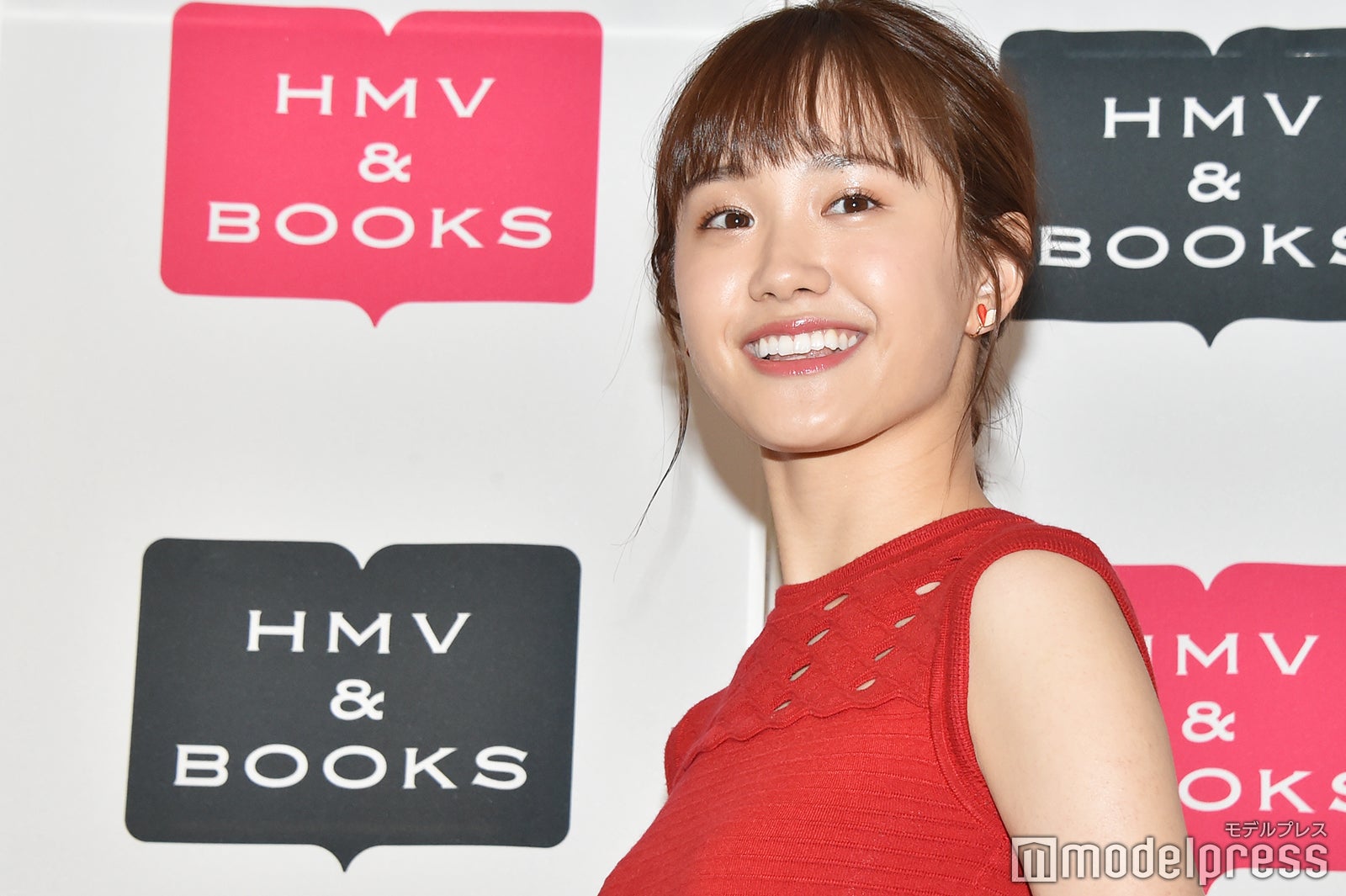 尾碕真花（C）モデルプレス
