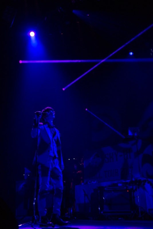 SKY-HIのライブの様子（画像提供：avex）