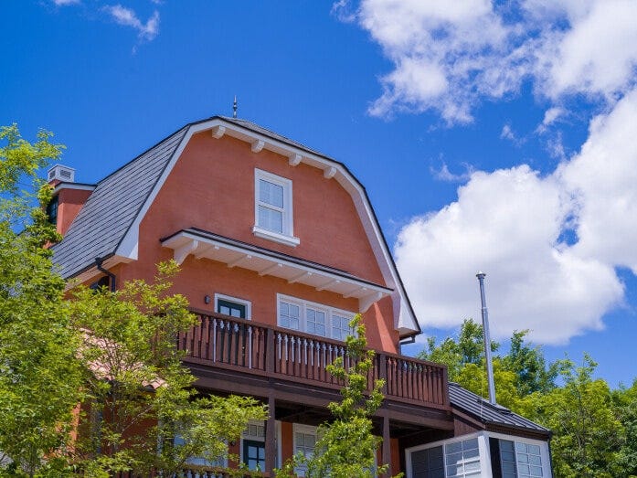 『耳をすませば』に登場する「地球屋」がそのままココにあります