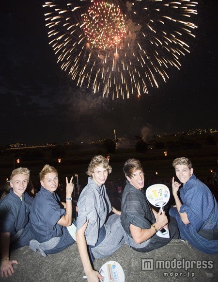 いたばし花火大会を観賞しているアフター・ロミオ