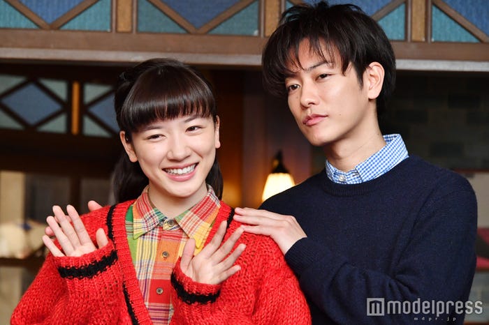 永野芽郁、佐藤健 (C)モデルプレス