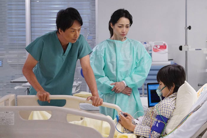 椎名桔平、りょう、歸山竜成/「コード・ブルー」第4話より(画像提供:フジテレビ)