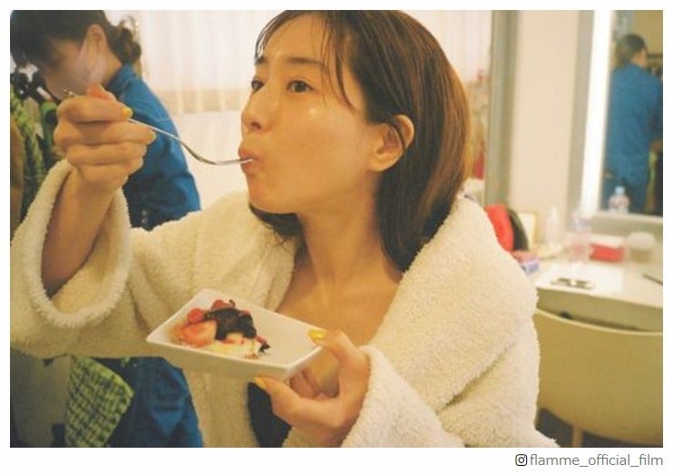 田中みな実、“もぐもぐショット”に「すっぴん？」「肌つやつや」の声