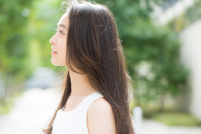 宮野陽名(C)阿部ちづる(LOVABLE)