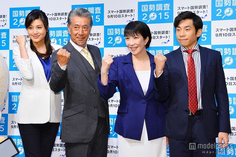 （左から）藤原紀香、高田純次、高市早苗総務大臣、織田信成