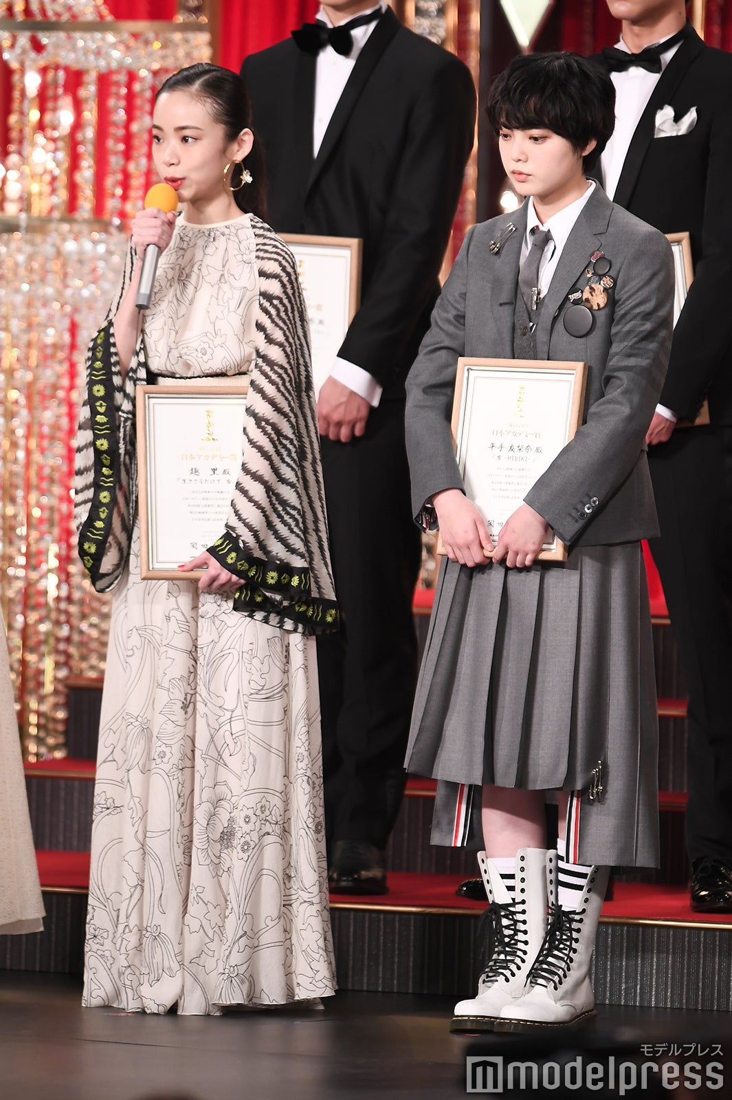 趣里、平手友梨奈（C）モデルプレス