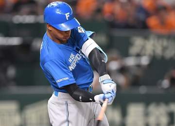 日本ハム・万波中正が通算100本塁打 六回に今季18号2ラン