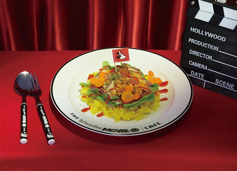 チキンオーバーライス税込1,760円（C）Disney