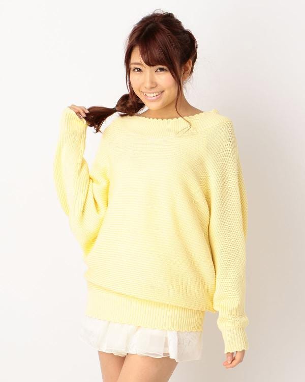 ニットドルマントップス「LIZ LISA」6,480円(税込)/画像提供:Tokyo Kawaii Life