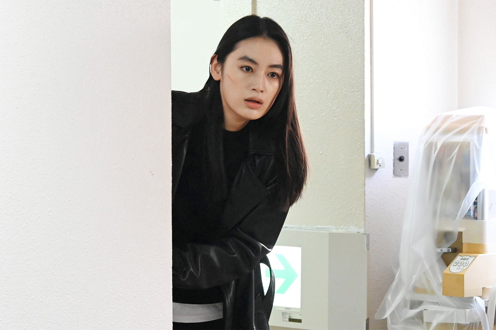 八木莉可子「潜入兄妹 特殊詐欺特命捜査官」第5話（C）日本テレビ