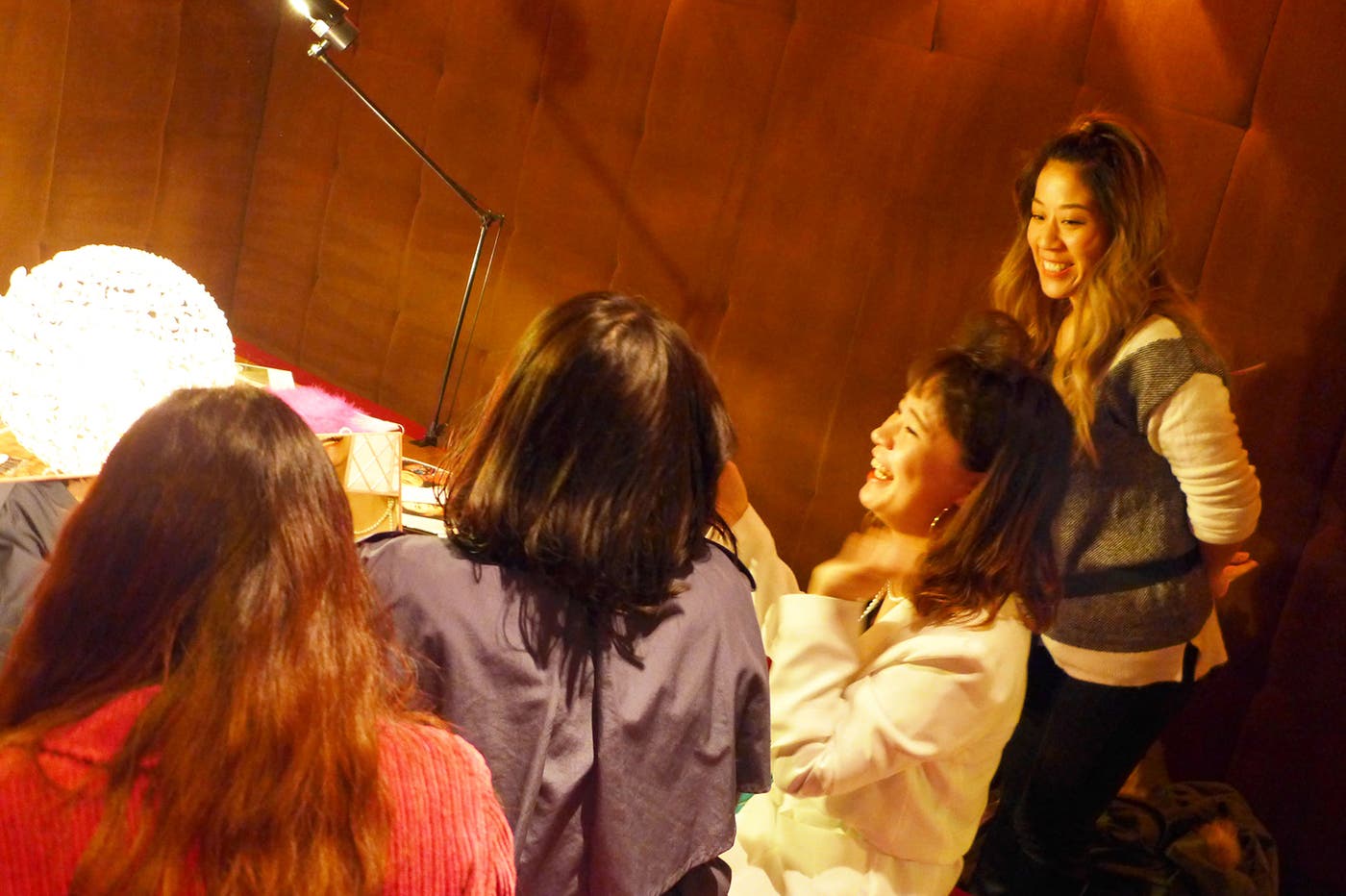 メイクブース(画像提供:avex)