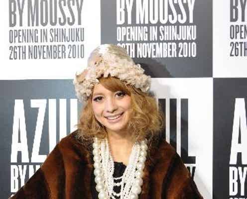 吉川ひなの、キュートなだてめがね姿を初公開