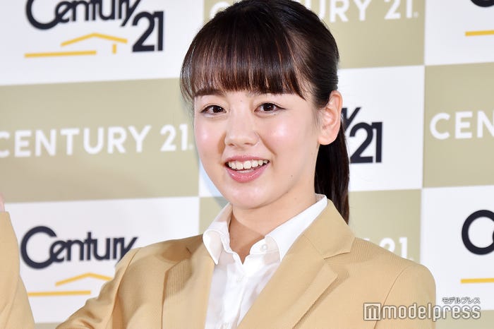 登美丘高校ダンス部元キャプテン伊原六花 足立佳奈と さくらんぼポーズ 可愛い 真似したい と注目集まる モデルプレス 登美丘高校ダンス部元キャプテン伊原六花 足立佳奈と さくらんぼポーズ 可愛い 真似したい と注目集まる モデルプレス