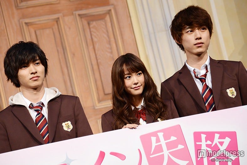 画像3 26 桐谷美玲 ミニスカ制服姿は ぎりアウトかな 山崎賢人 坂口健太郎は絶賛 ものすごくキュート モデルプレス 画像3 26 桐谷美玲 ミニスカ制服姿は ぎりアウトかな 山崎賢人 坂口健太郎は絶賛 ものすごくキュート モデルプレス