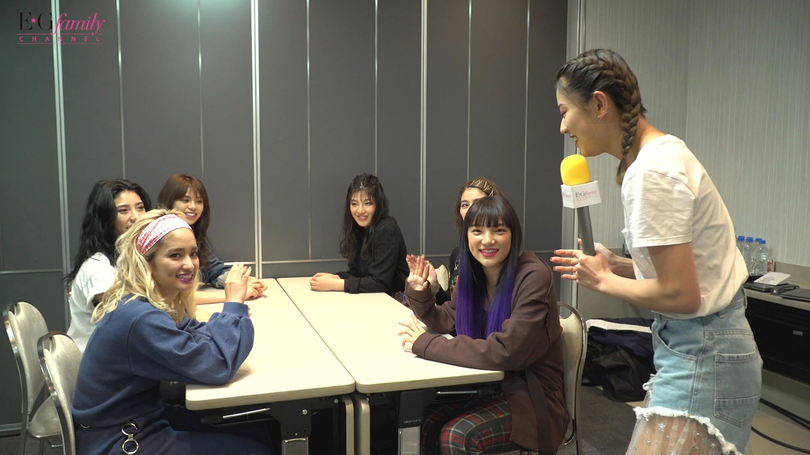 E-girls、メンバーの意外な才能が開花？武部柚那が楽屋突撃