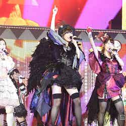 ｢AKB48真夏の単独コンサート in さいたまスーパーアリーナ～川栄さんのことが好きでした～｣の初日公演の様子（C）AKS
