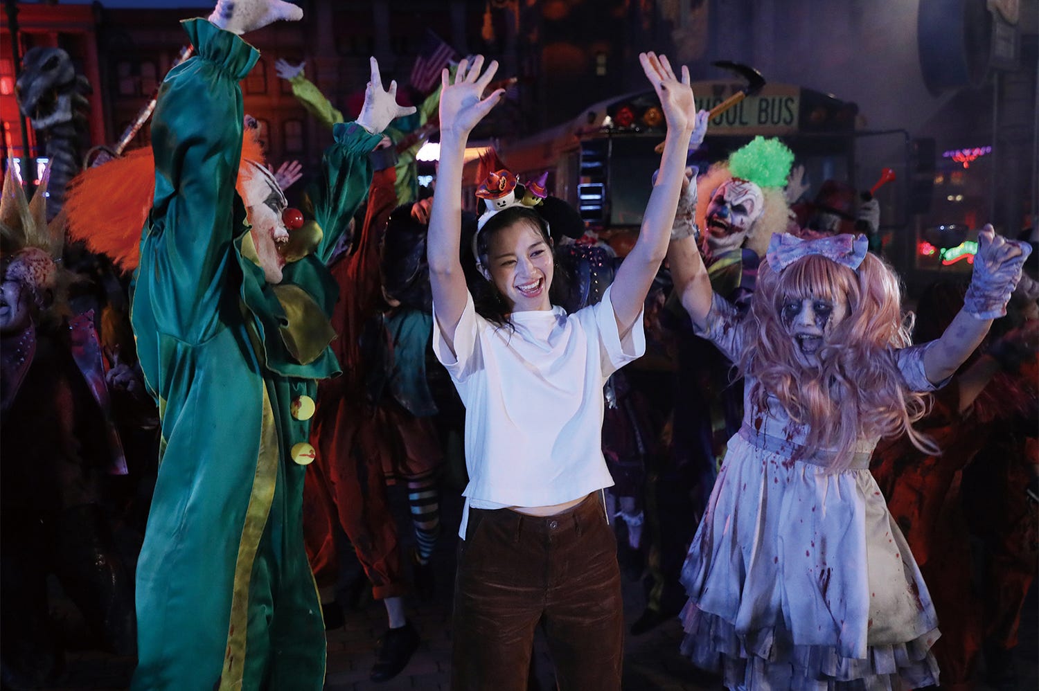 中条あやみ、USJでゾンビとダンス!参加型モブ「ゾンビ・デ・ダンス」初公開