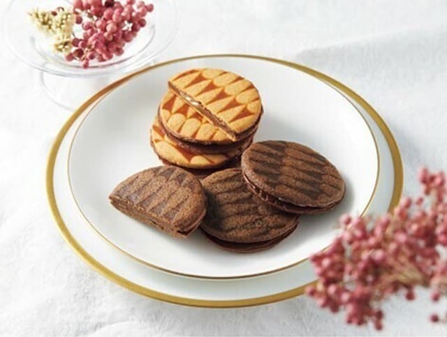 「シャディ」の「ザ・スウィーツ キャラメルサンドクッキー」6個入1080円～　※画像提供／シャディ