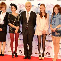 左から:板橋瑠美、MEGUMI、田村亮、小森純、桃華絵里