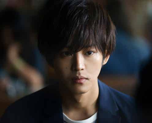 “娼夫”松坂桃李の表情にドキッ 優しい微笑み&緊張の面持ちにキュン<娼年>