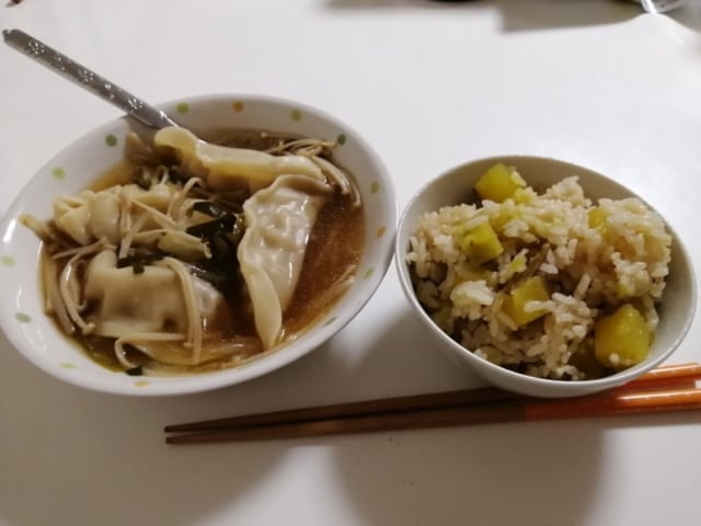 業務スーパー豚肉餃子の献立