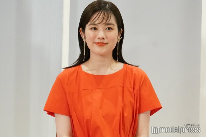 筧美和子 珍しく黒髪 新鮮なイメチェン姿公開 似合う レアで可愛い と絶賛の声 モデルプレス