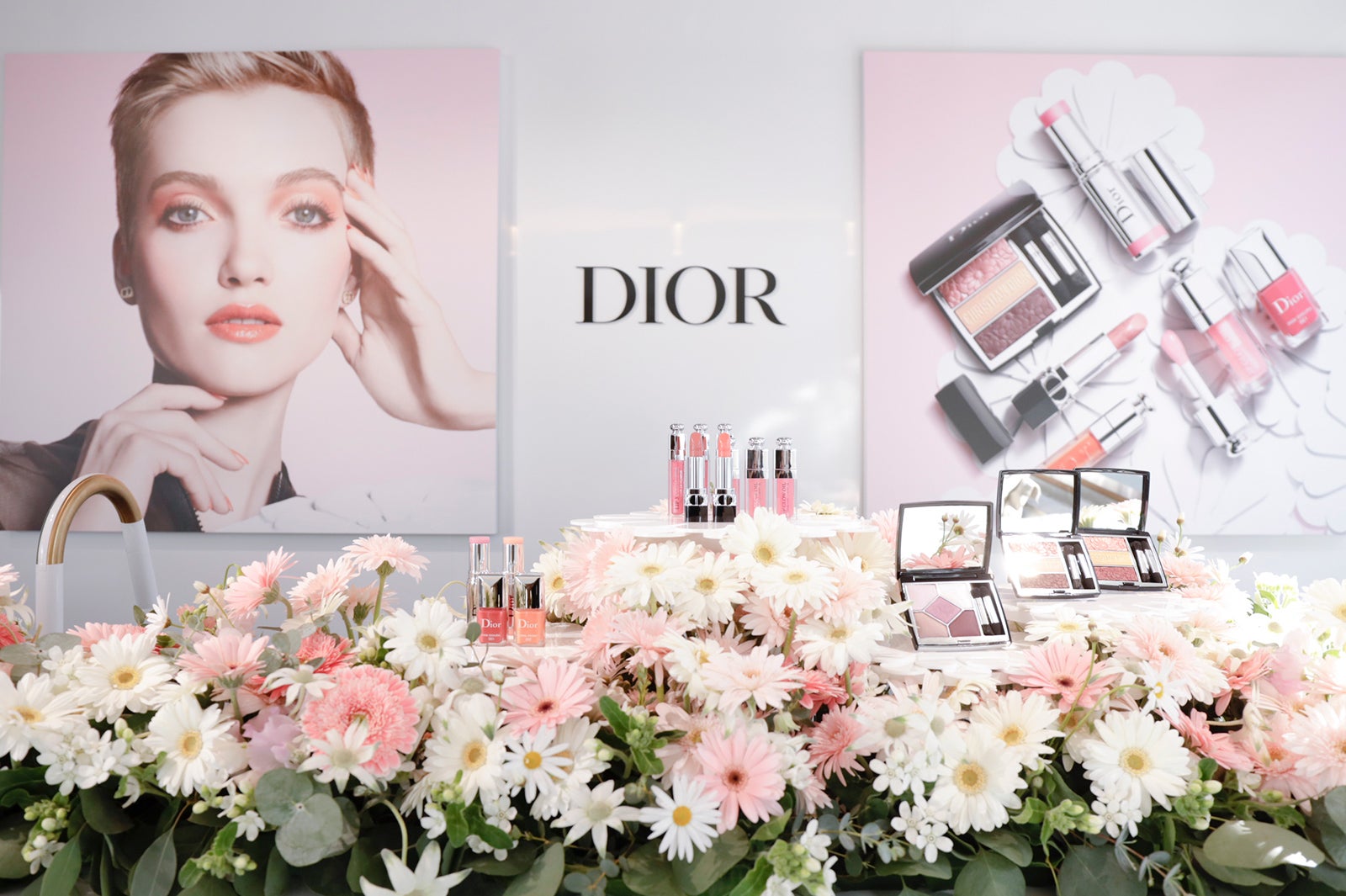 （C）モデルプレス