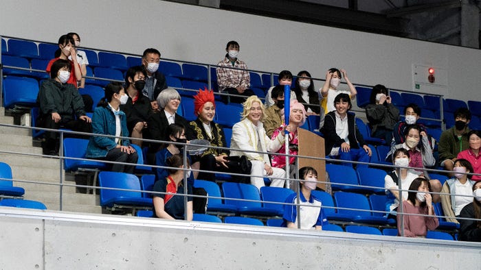 KOUGU維新「ドライブ・アイ・サー」(C)有吉の壁 カベデミー賞 THE MOVIE