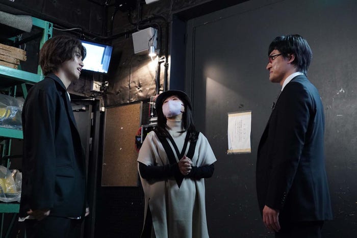 高橋海人、薬師丸ひろ子、森本慎太郎「だが、情熱はある」第1話より(C)日本テレビ
