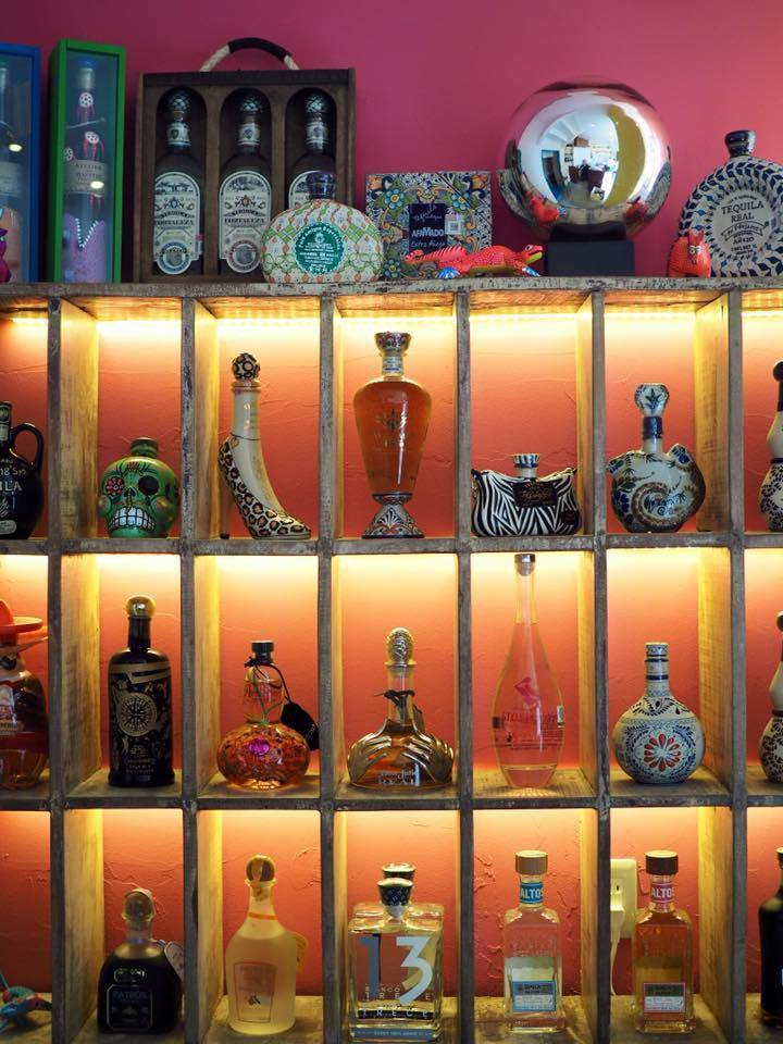 テキーラはボトルが様々な形をしていて非常にファッション性が高い／画像提供：合同会社AGAVERIA