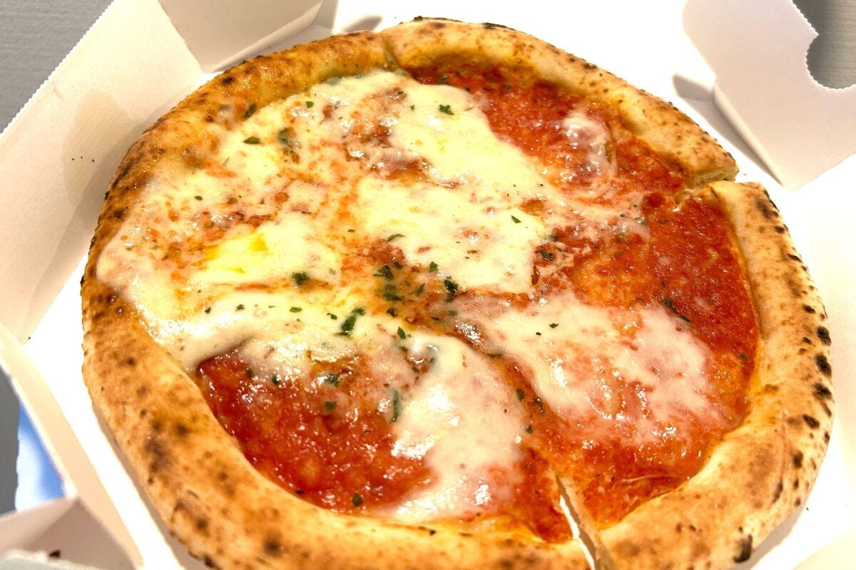 セブンの「お店で焼いたピザ