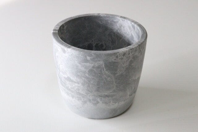 セリアのストーン風プランターBのパッケージ