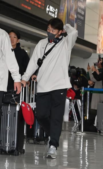 広島・小園 20日ソフトバンク戦から1軍合流 新井監督「時差ボケもあると思うし、満足に練習もできていないと思う」