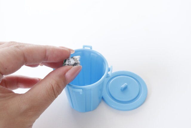 セリアのミニチュアごみ箱