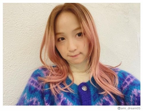 Dream Ami、ピンク×ブラウンの“アポロヘア”に反響「可愛すぎ」「斬新」