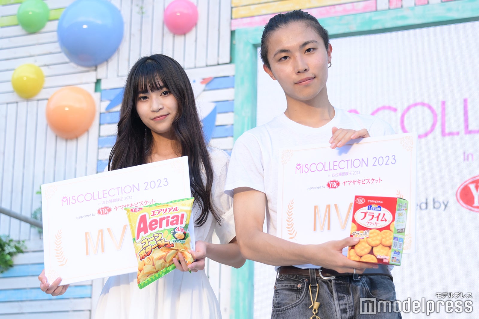 MVPを受賞した杉山緋那さん、古瀧颯さん（C）モデルプレス