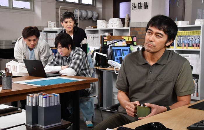 荒井敦史、塚本高史、奈緒、阿部寛(C)カンテレ