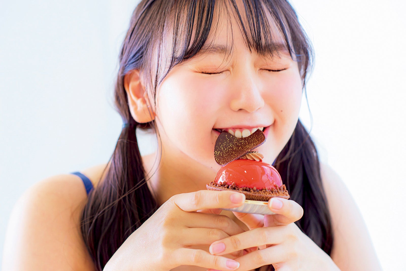 泉綾乃（C）田川雄一、光文社