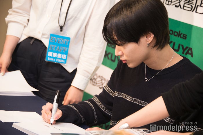 Shineeテミン 通訳なしの囲み取材対応に報道陣感嘆 日本語の秘訣は スパルタ指導 ファンの皆さんの手紙もすぐわかるように勉強したい モデルプレス Shineeテミン 通訳なしの囲み取材対応に報道陣感嘆 日本語の秘訣は スパルタ指導 ファンの皆さんの手紙もすぐわかるように勉強したい モデルプレス