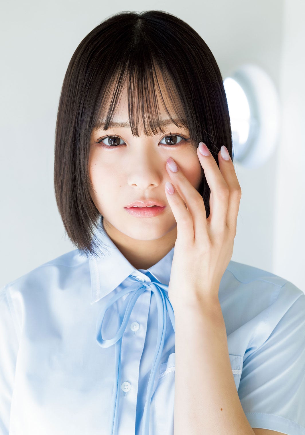 橋本萌花 BLTサイン入り写真パネル　1/100ファーストナンバー　直筆サイン 生写真(女性)/グラビアアイドル 橋本萌花/膝上/雑誌「週刊ヤング