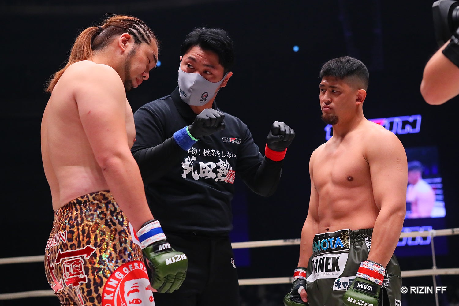 シバターVSHIROYA（C）RIZIN FF